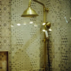 Alicatado y Revestimiento de Baños